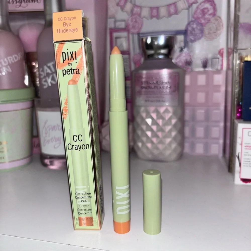 💝NIB Pixi CC Crayon Bye UnderEYE brightener💝
